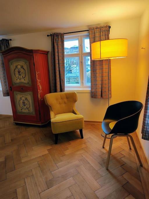 Ferienwohnung Resl - Geschmackvoll Renoviert & Zentral Im Historischen Schindelhaus Oberstaufen Exterior foto